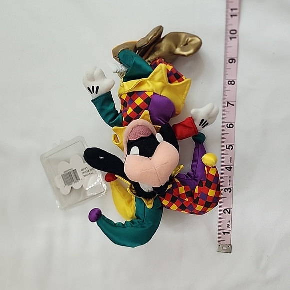 NWT Disneyland Mouseketoys Jester Goofy Beanie Plush - Picture 8 of 10